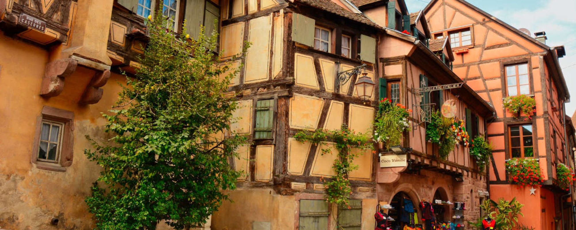 Hôtel La Couronne à Riquewihr, un hôtel de charme sur la route des vins d'Alsace, en plein coeur du vignoble et d'un village médiéval